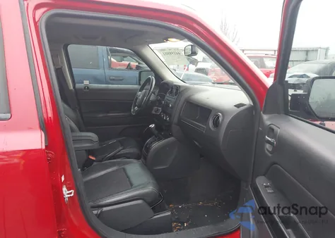 2017 Jeep Patriot Sport Se Fwd z USA, uszkodzony, nr VIN 1C4NJPBA5HD132340